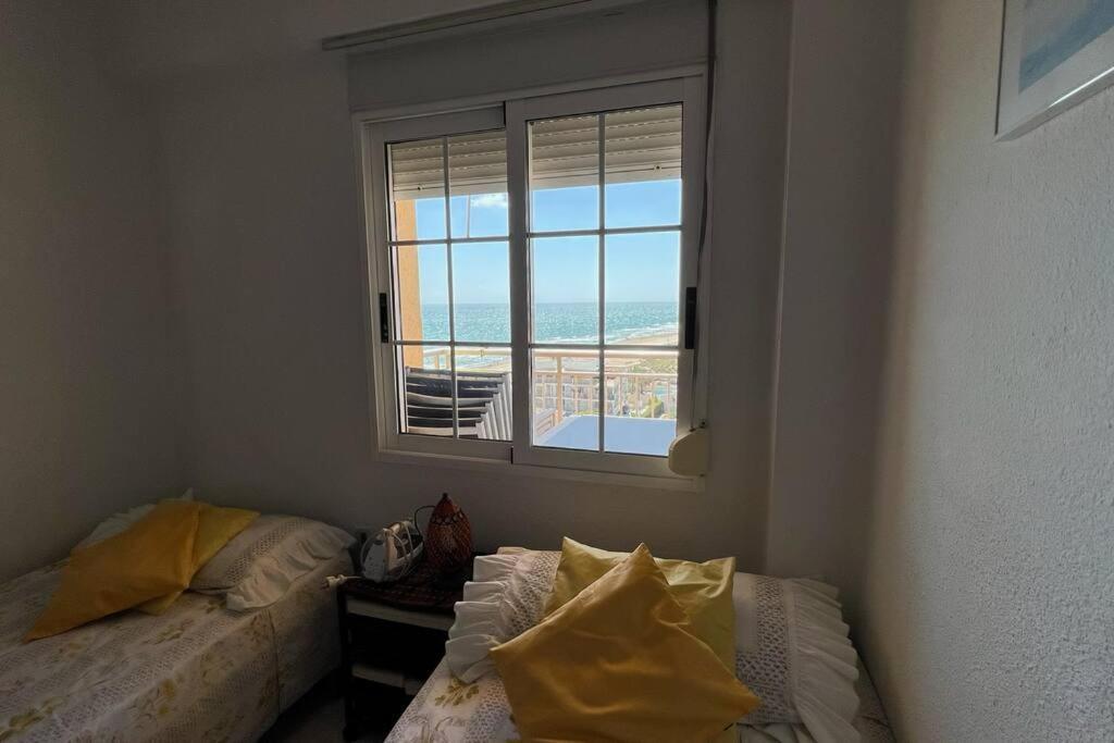 Apartamento Con Acceso Directo A La Playa Apartment Valencia Exterior photo
